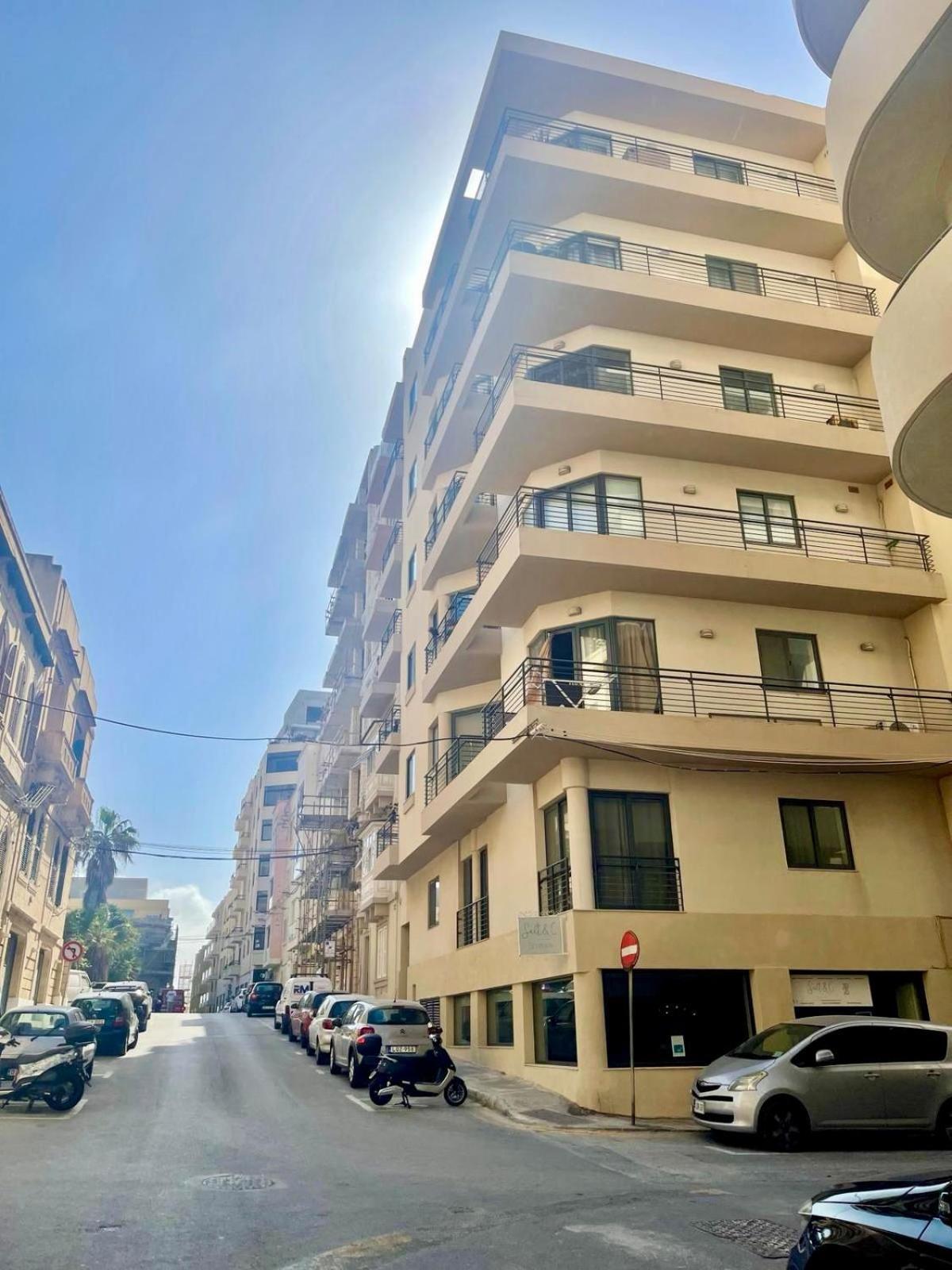 Aron Seaviews Apartment Сліма Екстер'єр фото